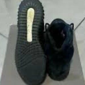 adidas Yeezy Boost 750 Triple Black